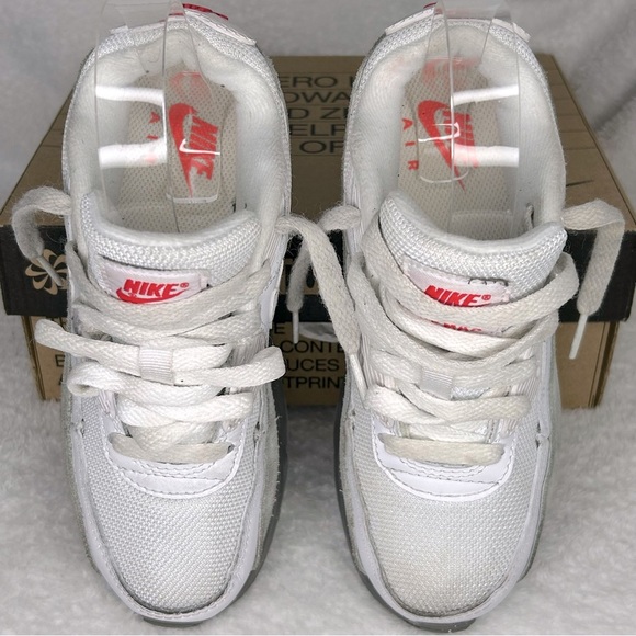 Nike Pre-School Air Max 90 | size 1 | white grey red - Picture 5 of 12